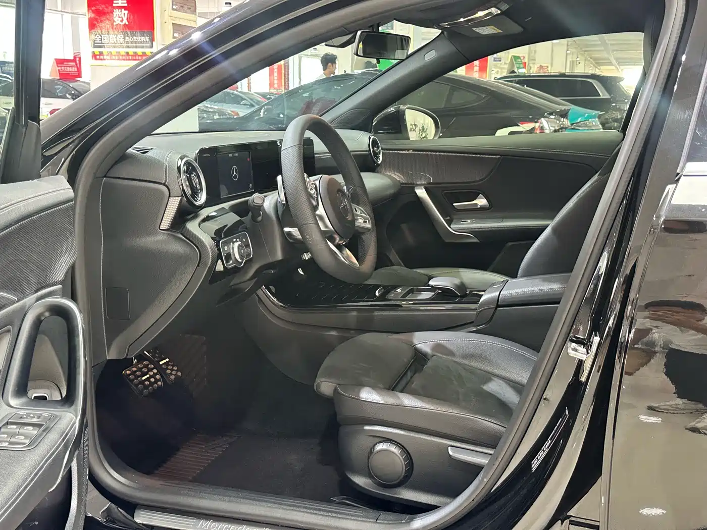 Mercedes-Benz Mercedes-Benz A-Class 2019 A 180 L Sport Sedan