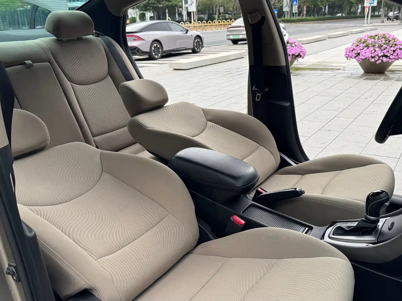Hyundai Langdong 2015 1.6L Auto Exclusive