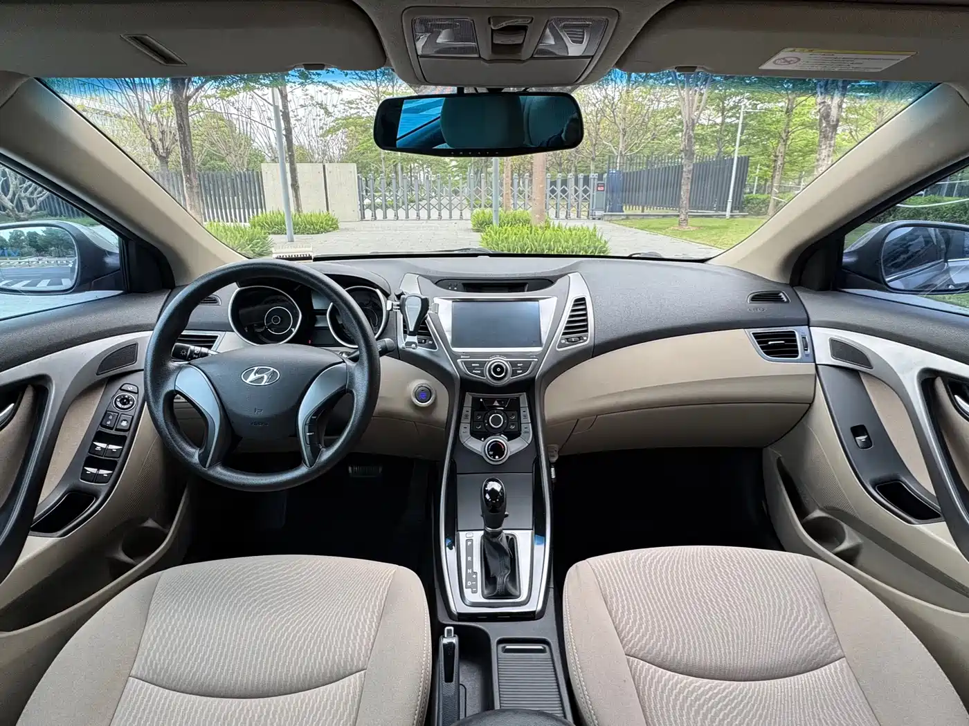 Hyundai Langdong 2015 1.6L Auto Exclusive