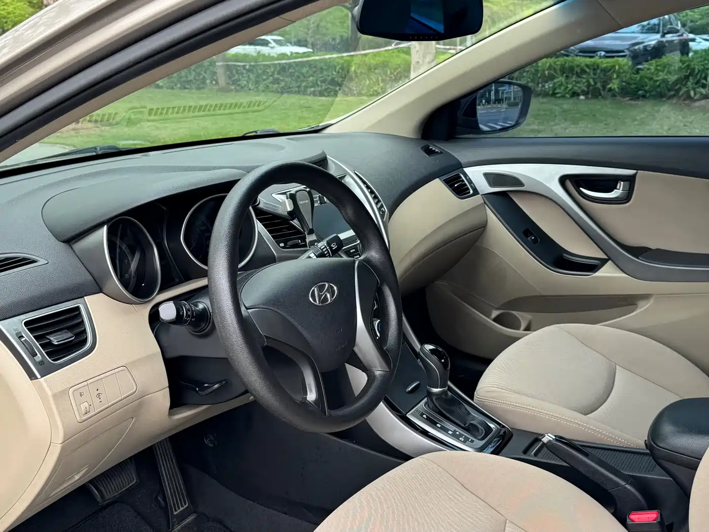 Hyundai Langdong 2015 1.6L Auto Exclusive