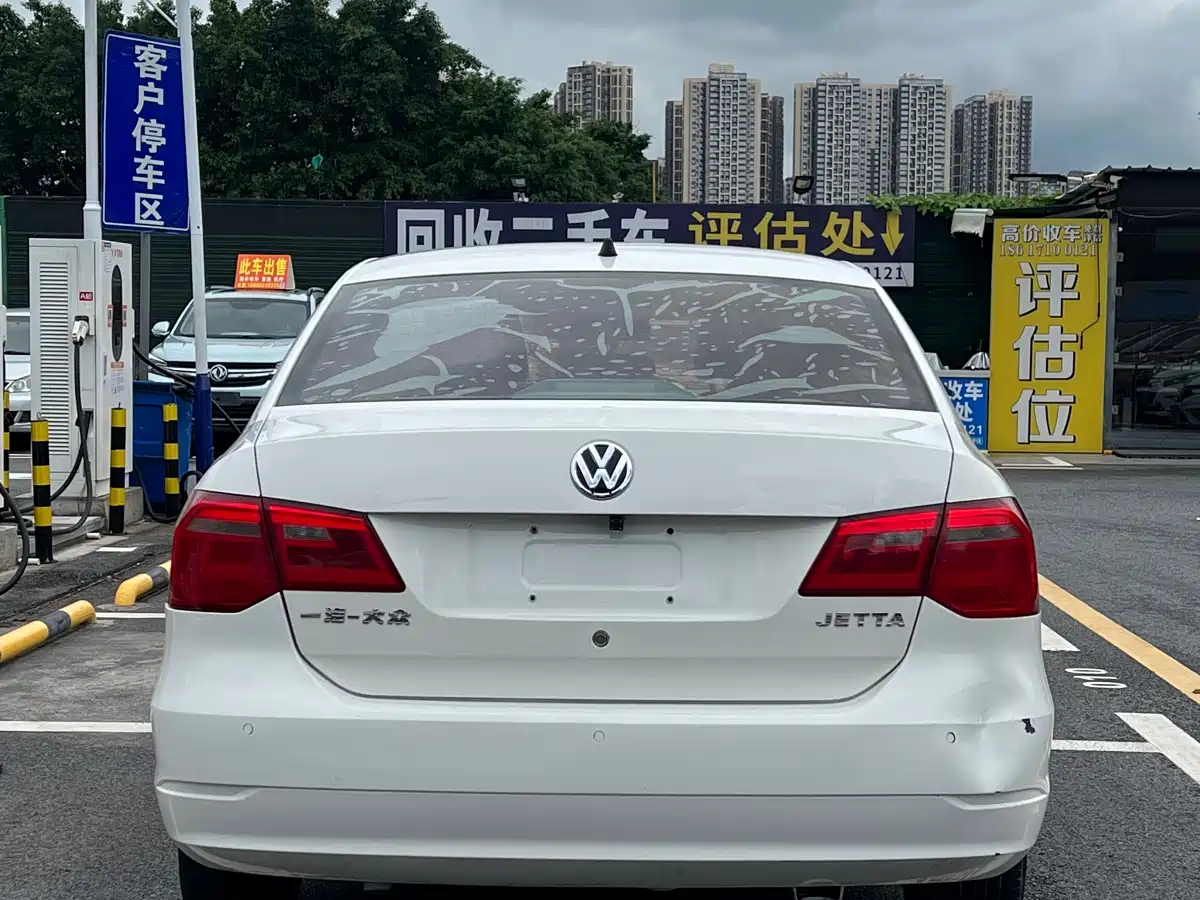 Volkswagen Jetta 2015 Value Edition 1.6L Automatic Comfort