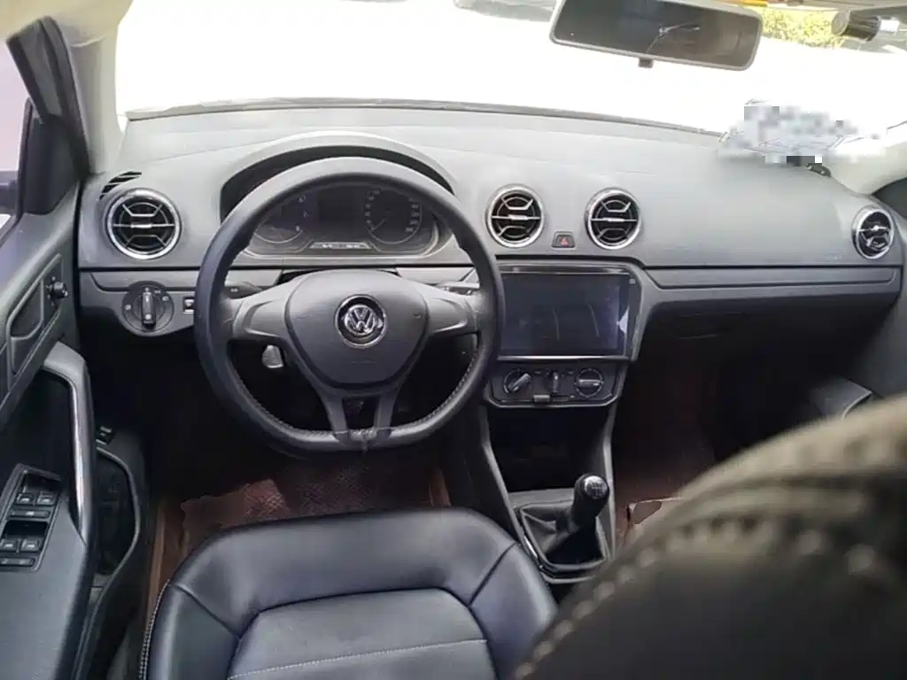 Volkswagen Jetta 2017 1.5L Manual Fashion