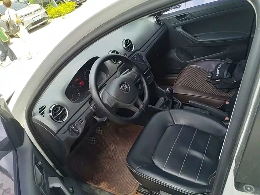 Volkswagen Jetta 2017 1.5L Manual Fashion