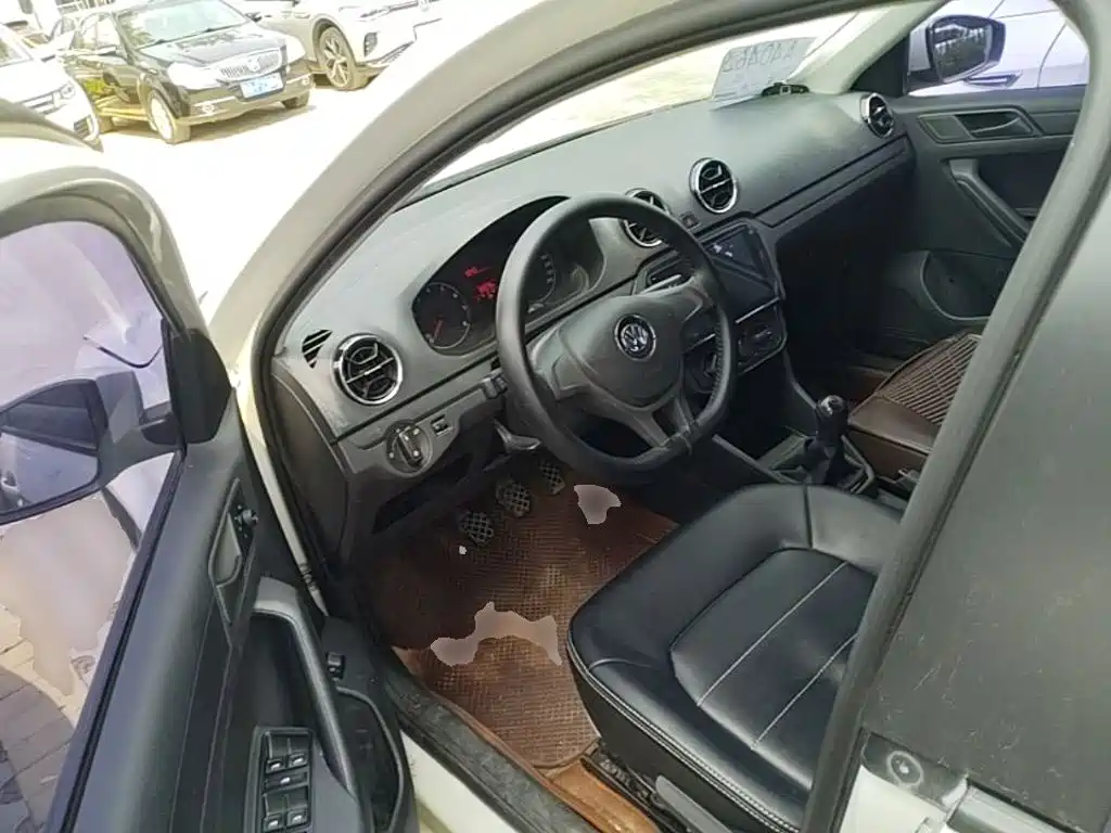 Volkswagen Jetta 2017 1.5L Manual Fashion