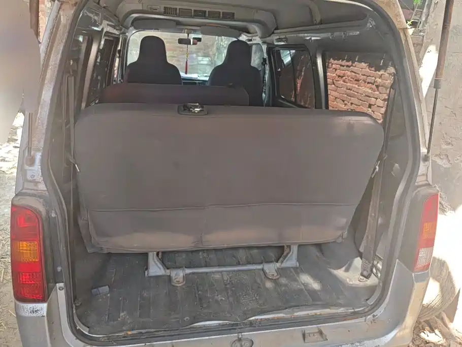 Wuling Motors Wuling Zhiguang 2015 1.2L Standard LSI