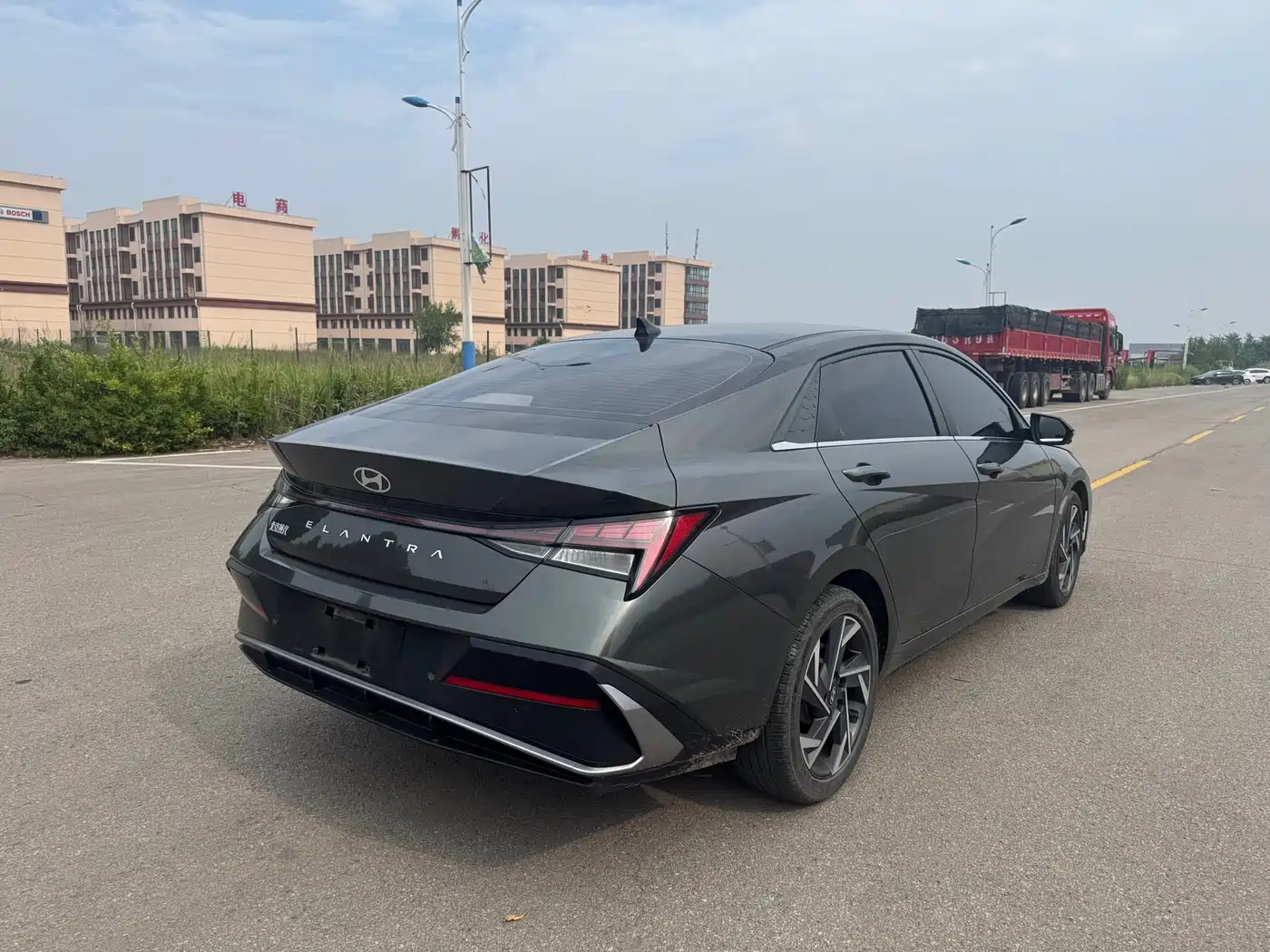 Hyundai Elantra 2023 1.5L CVT TOP Flagship Edition