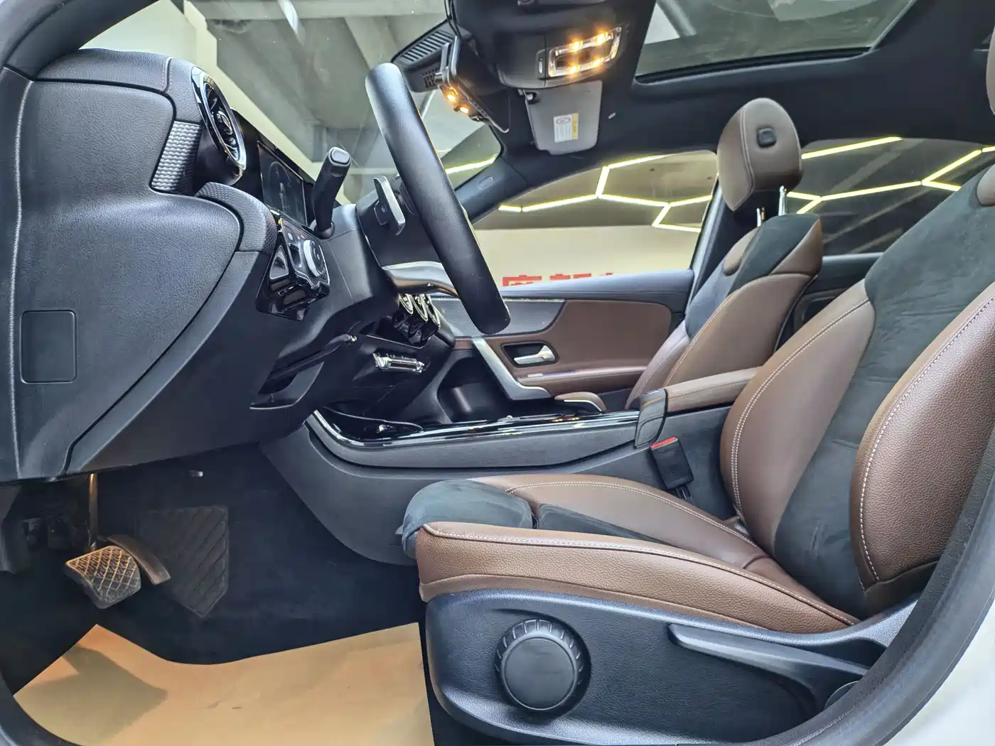 Mercedes-Benz Mercedes-Benz A-Class 2019 A 180 L Sport Sedan