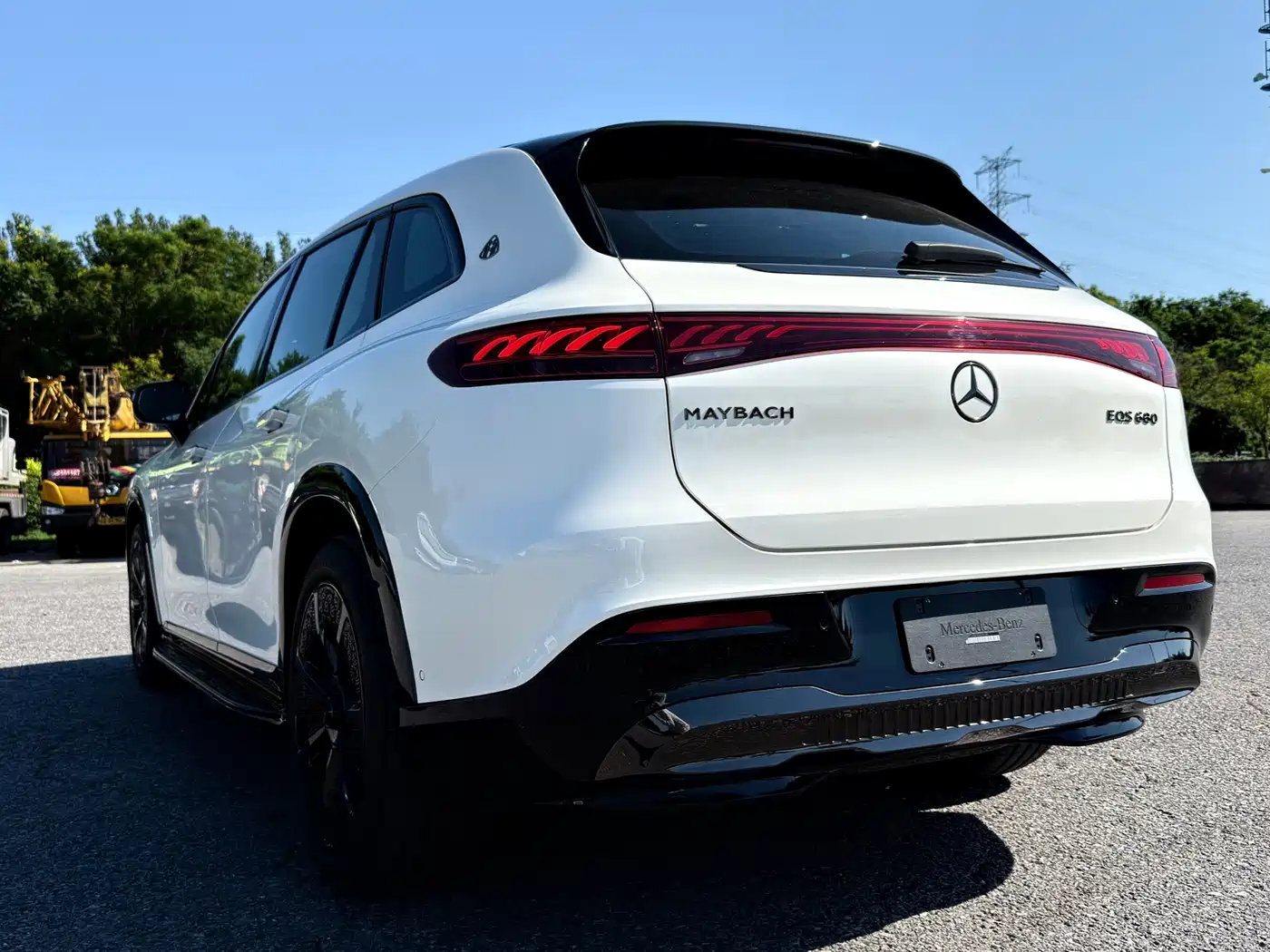 Mercedes-Benz Maybach EQS SUV 2024 EQS 680 Ceremony Edition