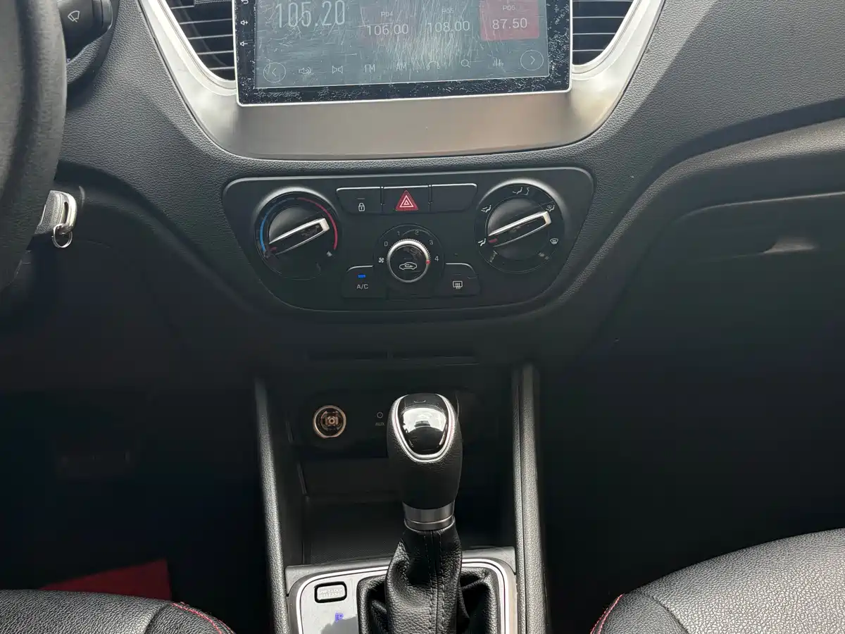 Hyundai Hyundai Verna 2016 1.4L Automatic Cool Edition GLS