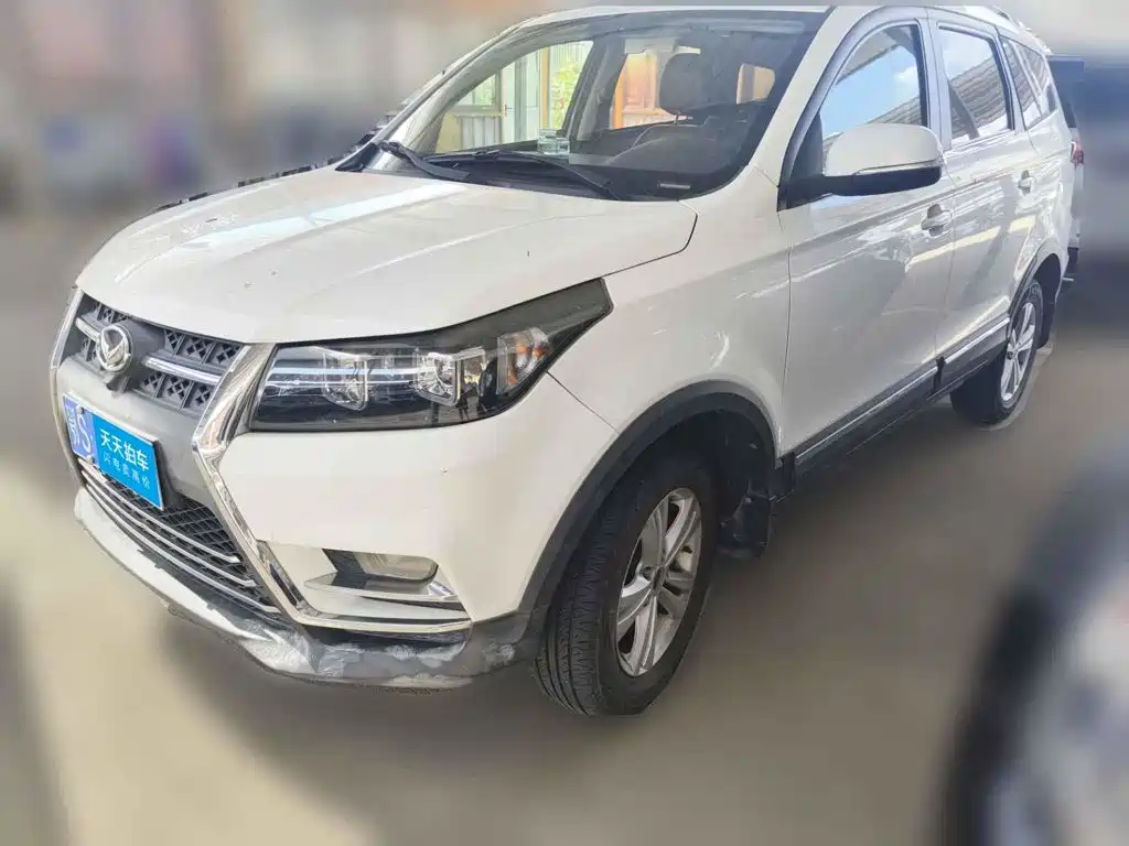 BAIC Huansu BAIC Huansu S3 2016 S3L 1.5L Manual Premium