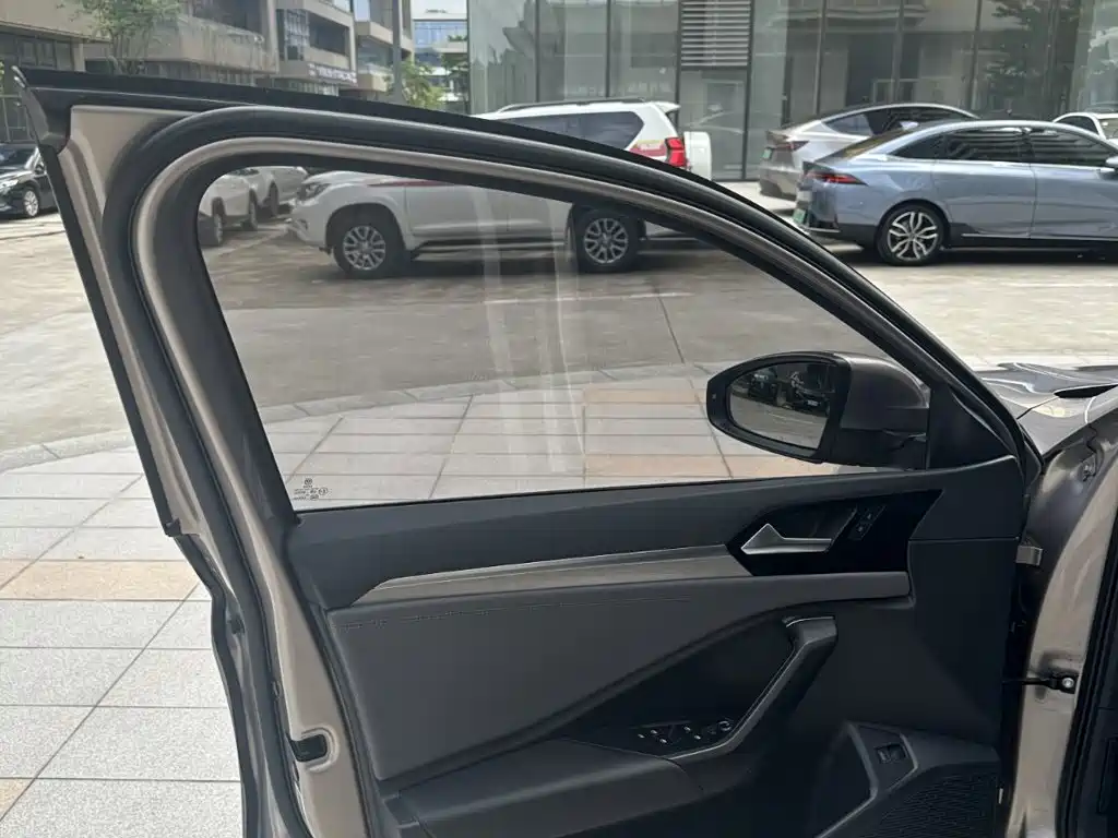 Volkswagen Sagitar 2020 200TSI DSG Comfort China VI