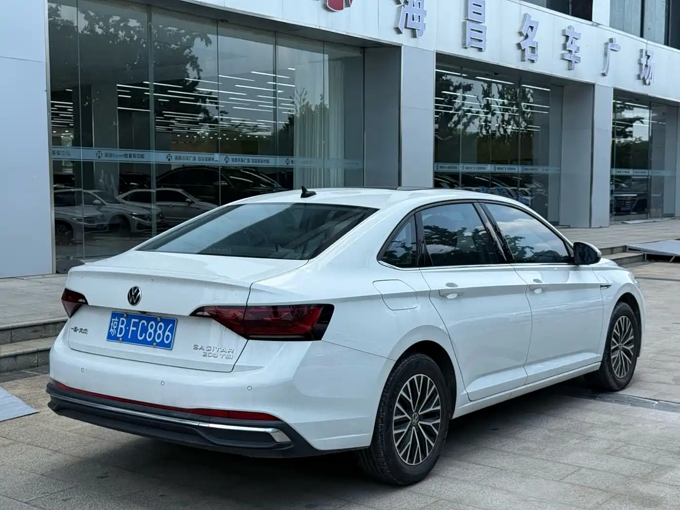 Volkswagen Sagitar 2024 200TSI DSG Flying Edition