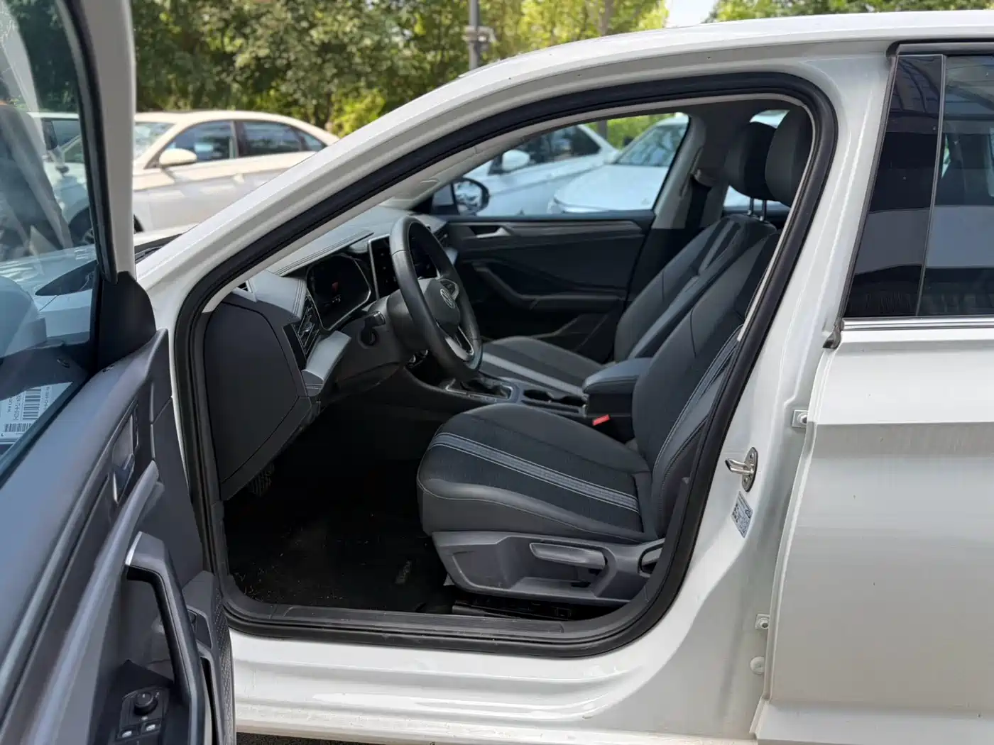 Volkswagen Sagitar 2024 200TSI DSG Flying Edition