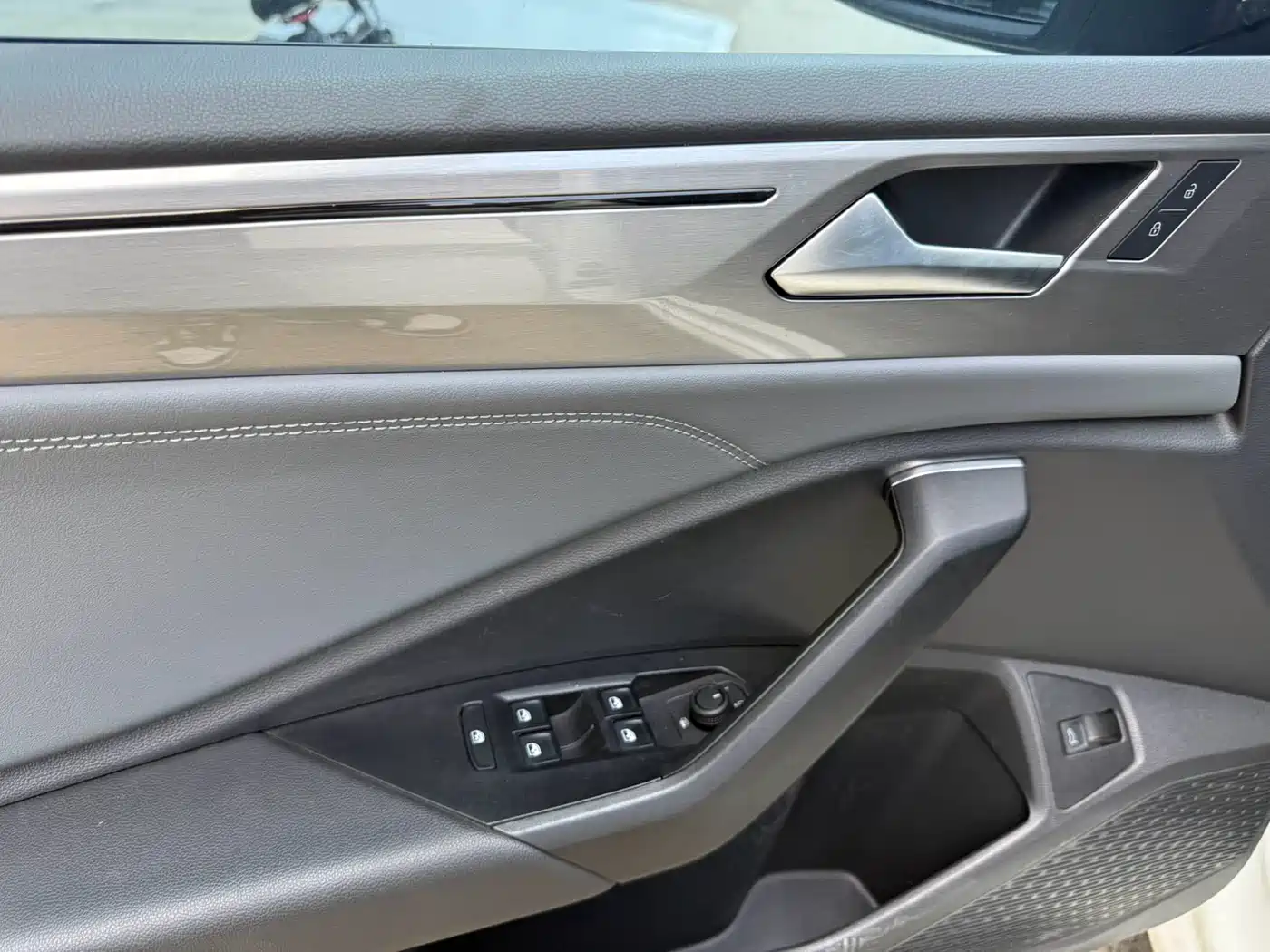Volkswagen Sagitar 2024 200TSI DSG Flying Edition