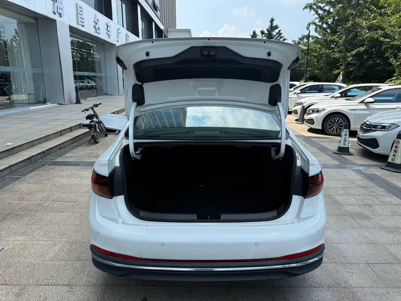 Volkswagen Sagitar 2024 200TSI DSG Flying Edition