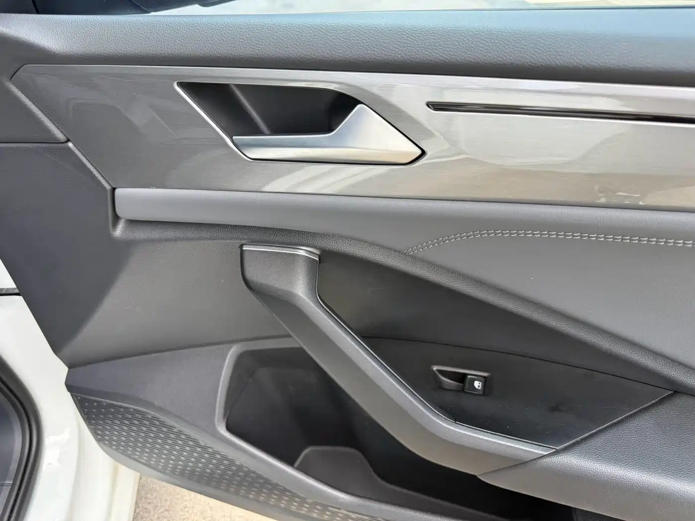 Volkswagen Sagitar 2024 200TSI DSG Flying Edition