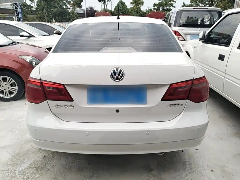 Volkswagen Jetta 2015 Quality Edition 1.4L Manual Fashion