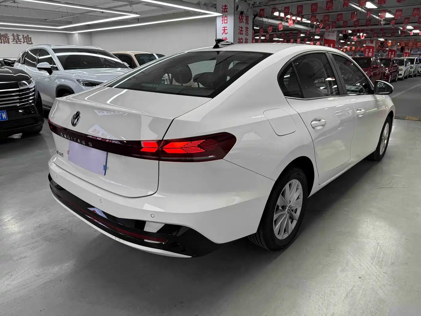 Volkswagen Sagitar