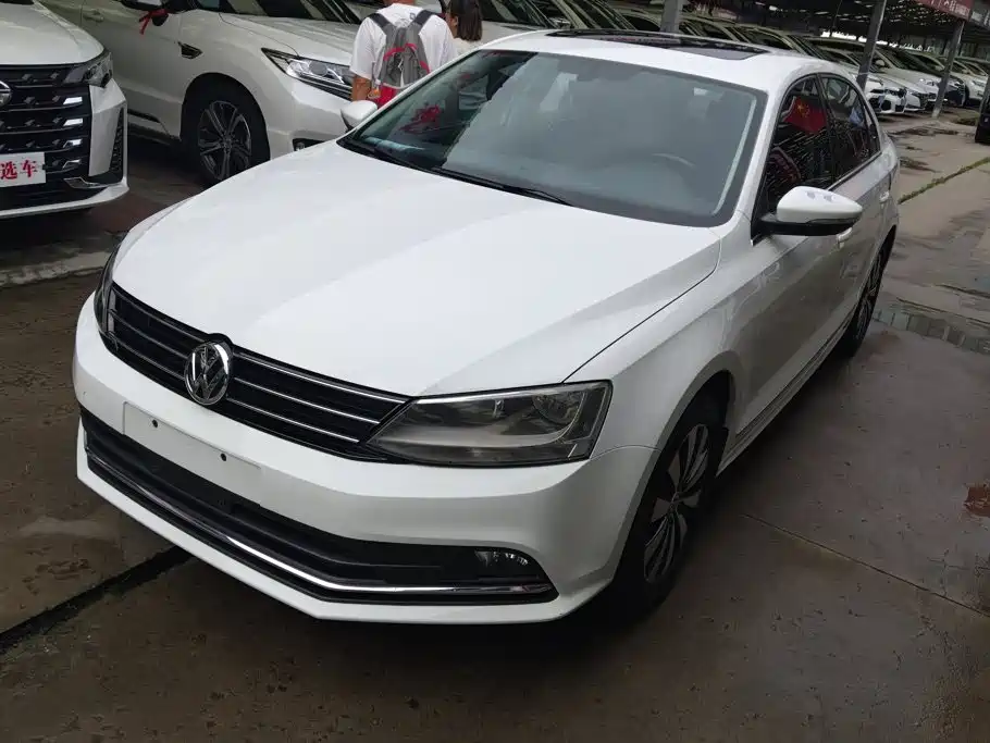 Volkswagen Sagitar 2018 1.6L Automatic Comfort
