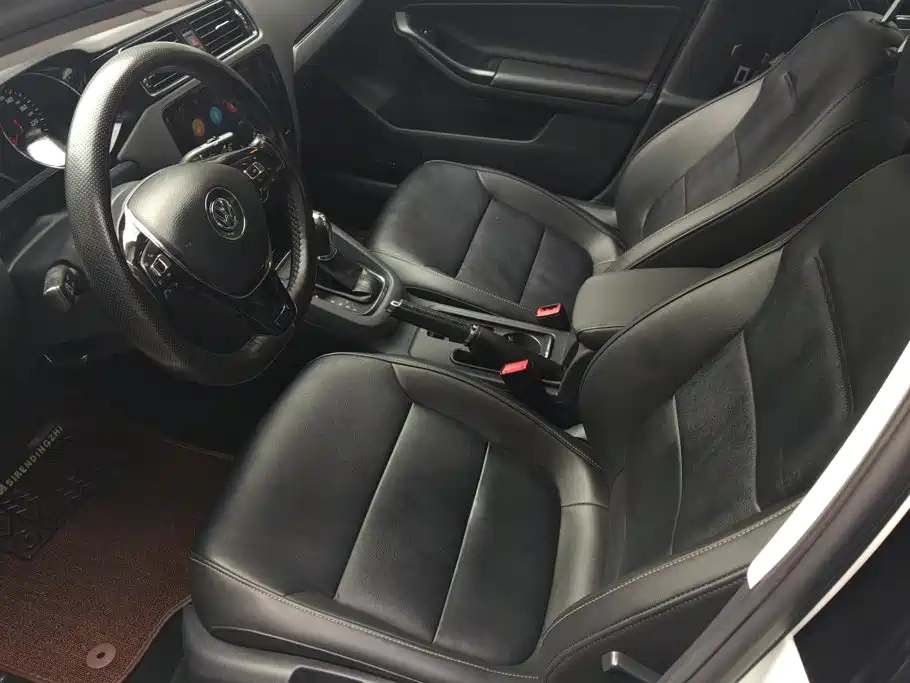 Volkswagen Sagitar 2018 1.6L Automatic Comfort