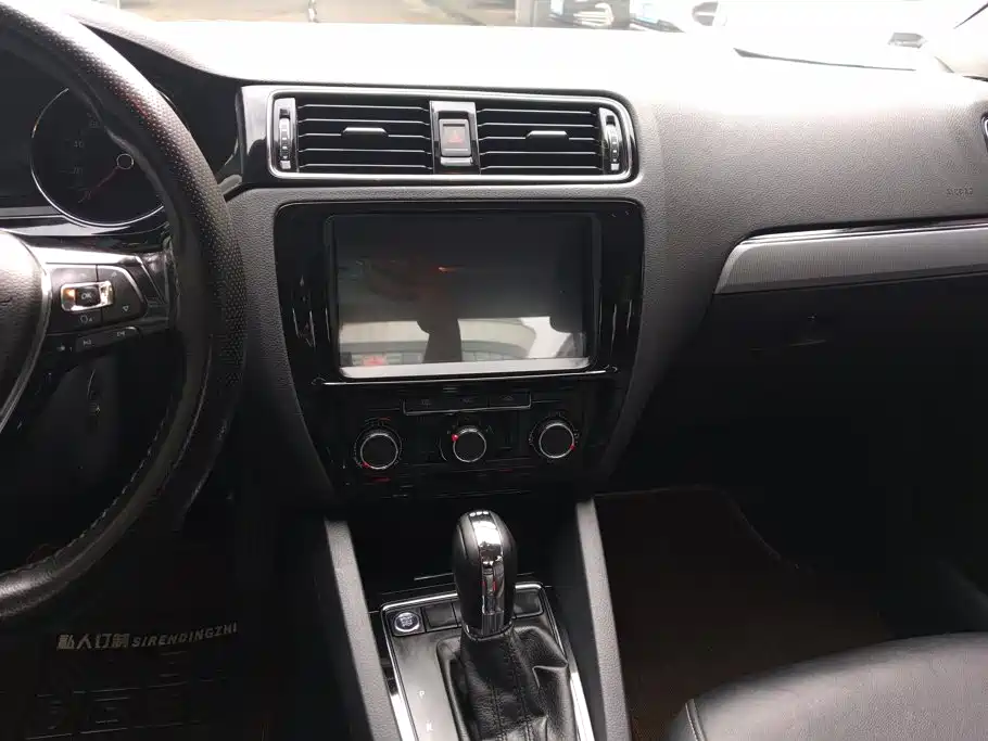Volkswagen Sagitar 2018 1.6L Automatic Comfort