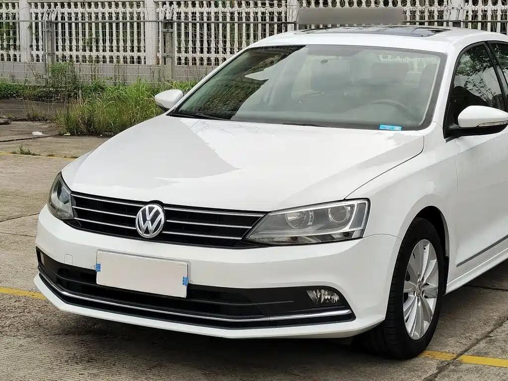 Volkswagen Sagitar 2015 1.6L Automatic Comfort