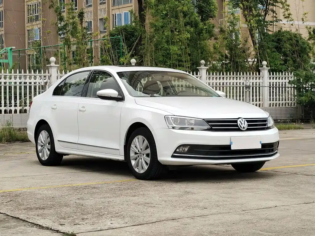 Volkswagen Sagitar 2015 1.6L Automatic Comfort