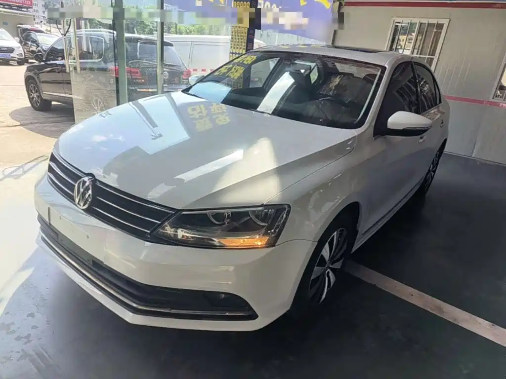 Volkswagen Sagitar 2017 1.6L Automatic Comfort
