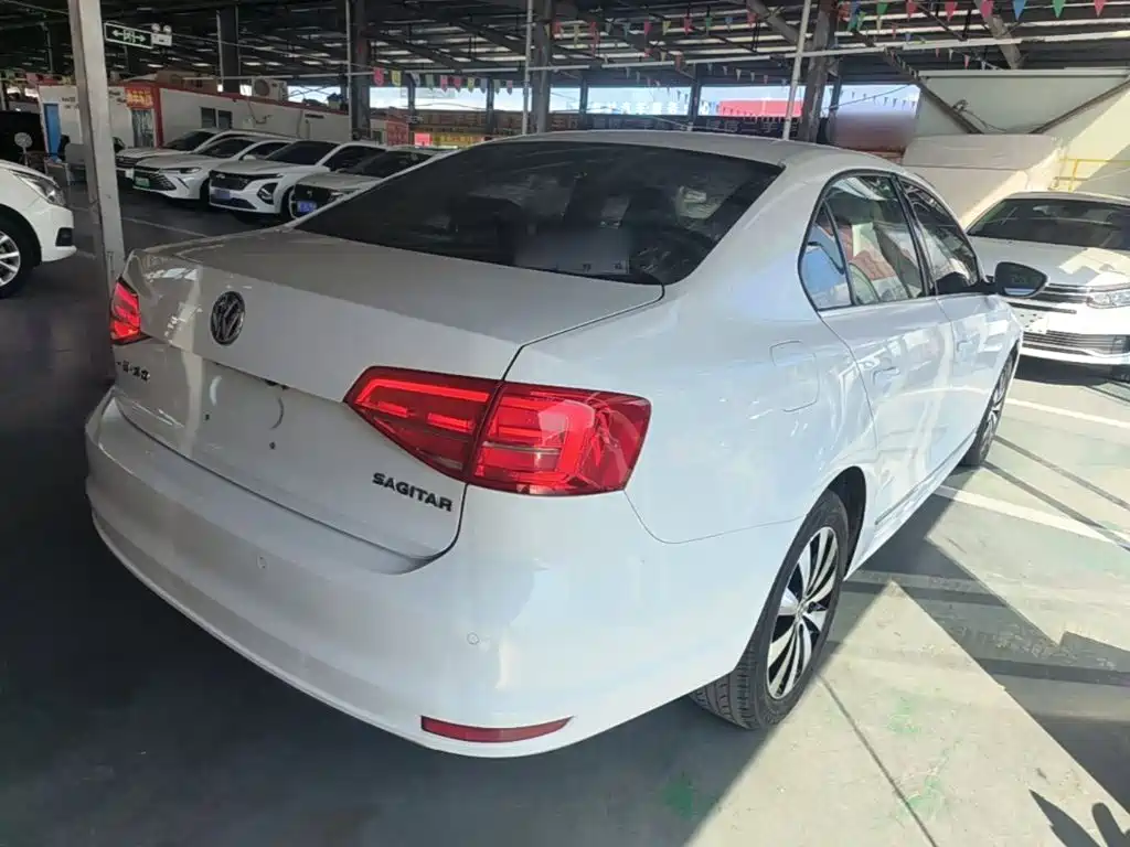 Volkswagen Sagitar 2017 1.6L Automatic Comfort