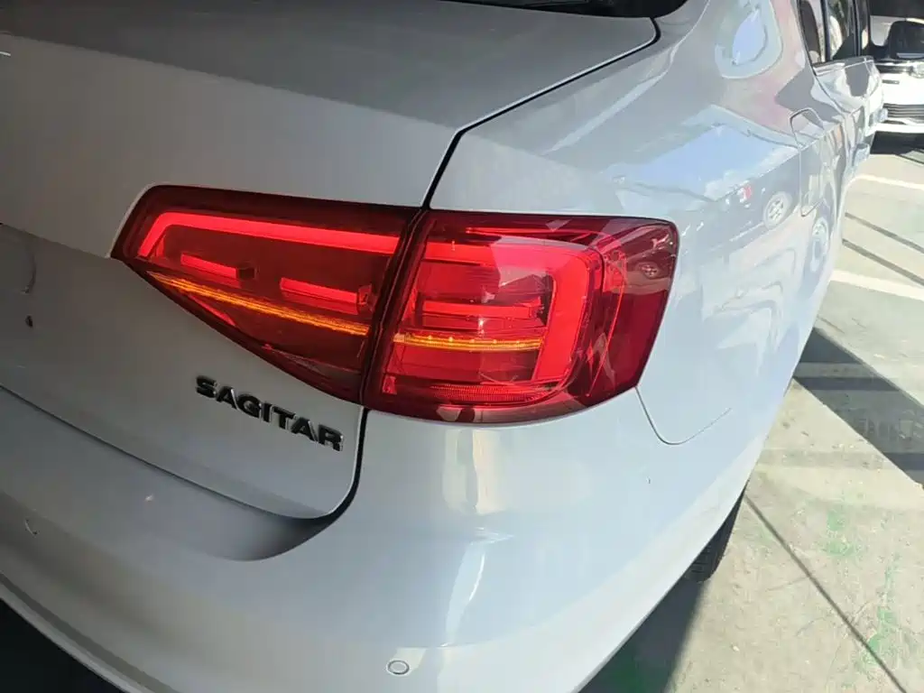 Volkswagen Sagitar 2017 1.6L Automatic Comfort