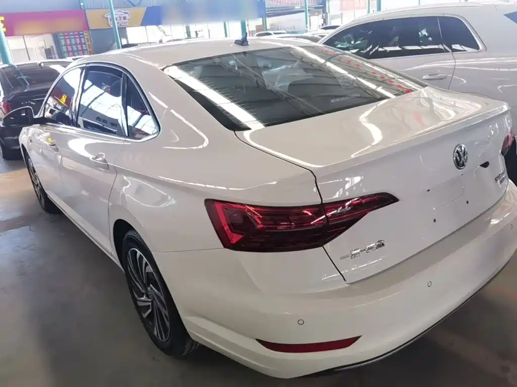 Volkswagen Sagitar 2021 200TSI DSG Surpassing Edition