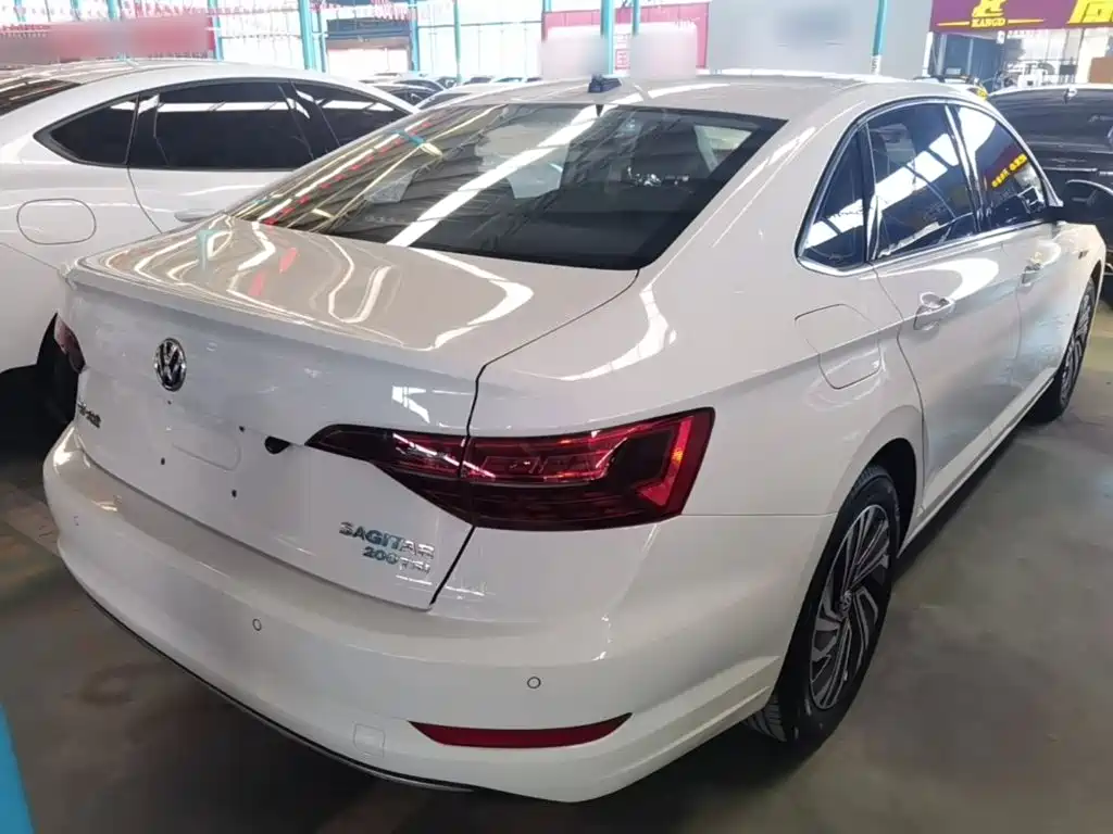 Volkswagen Sagitar 2021 200TSI DSG Surpassing Edition