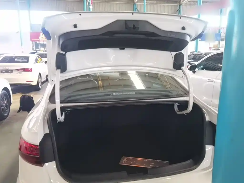 Volkswagen Sagitar 2021 200TSI DSG Surpassing Edition