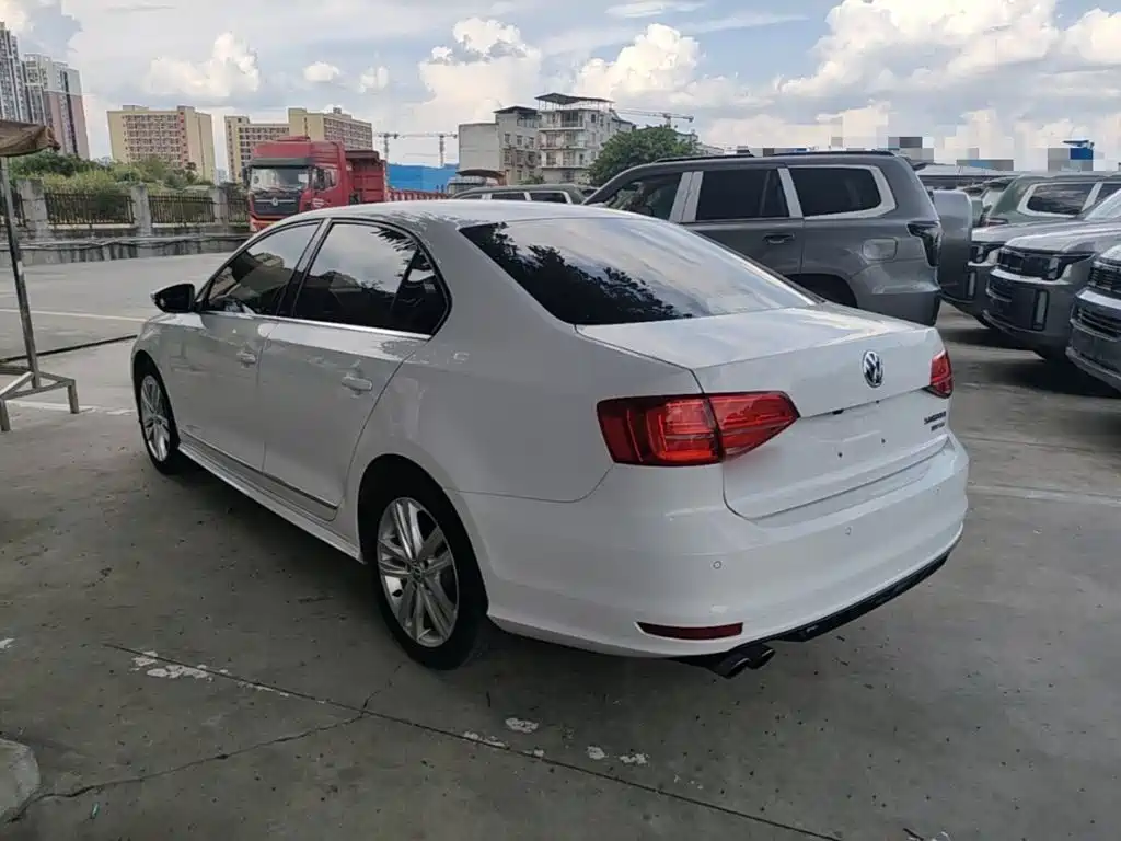 Volkswagen Sagitar 2018 280TSI DSG Spark Edition