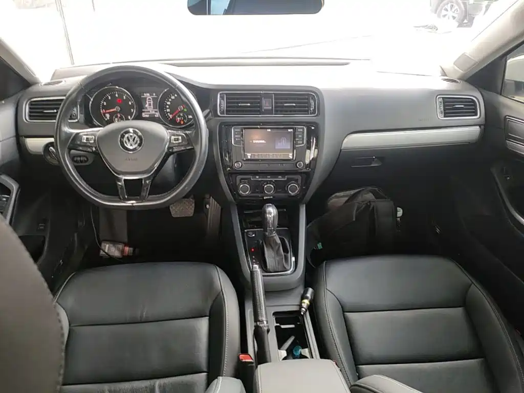 Volkswagen Sagitar 2018 280TSI DSG Spark Edition