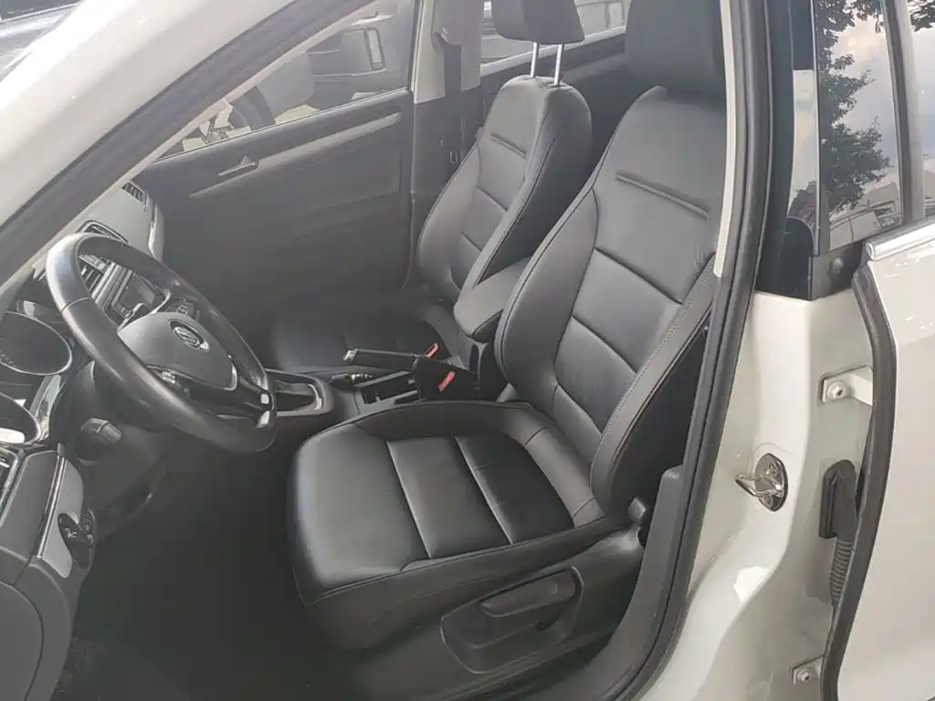 Volkswagen Sagitar 2018 280TSI DSG Spark Edition