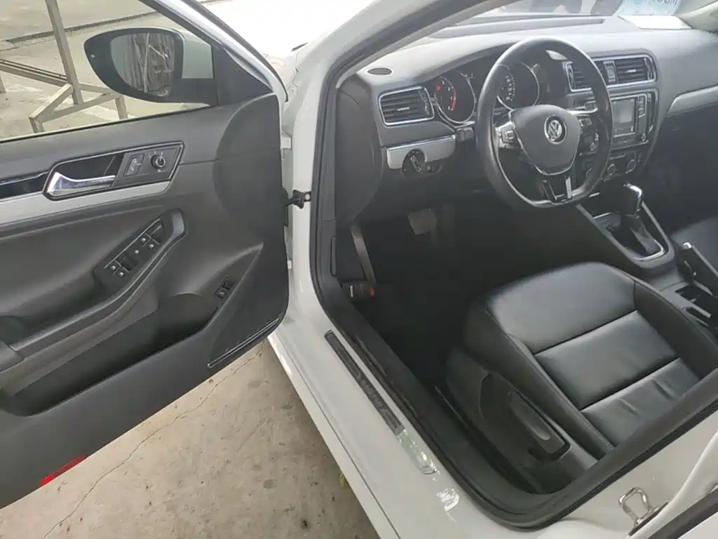 Volkswagen Sagitar 2018 280TSI DSG Spark Edition