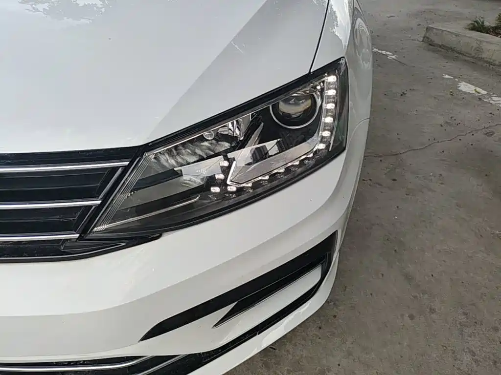 Volkswagen Sagitar 2018 280TSI DSG Spark Edition