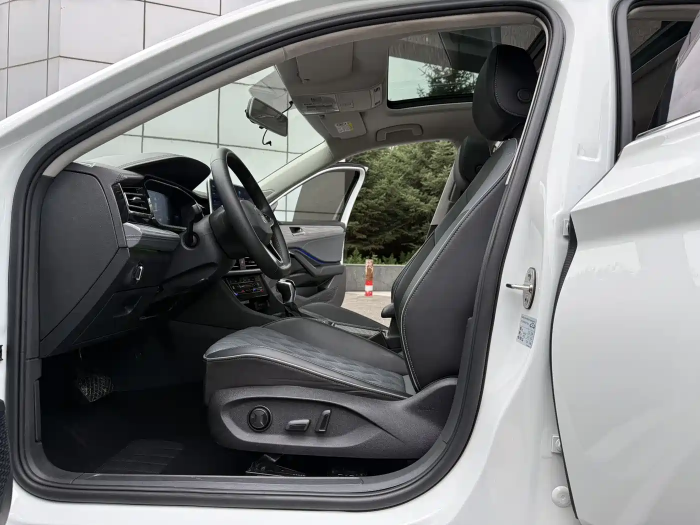 Volkswagen Sagitar 2023 Model Year 280TSI DSG Surpass Edition