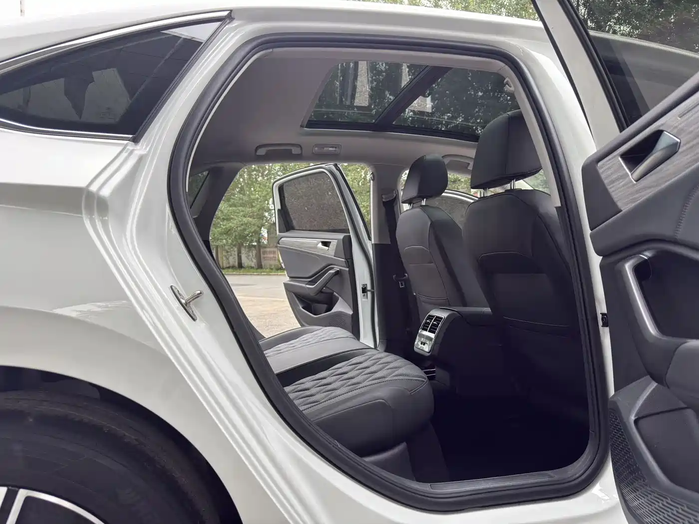 Volkswagen Sagitar 2023 Model Year 280TSI DSG Surpass Edition