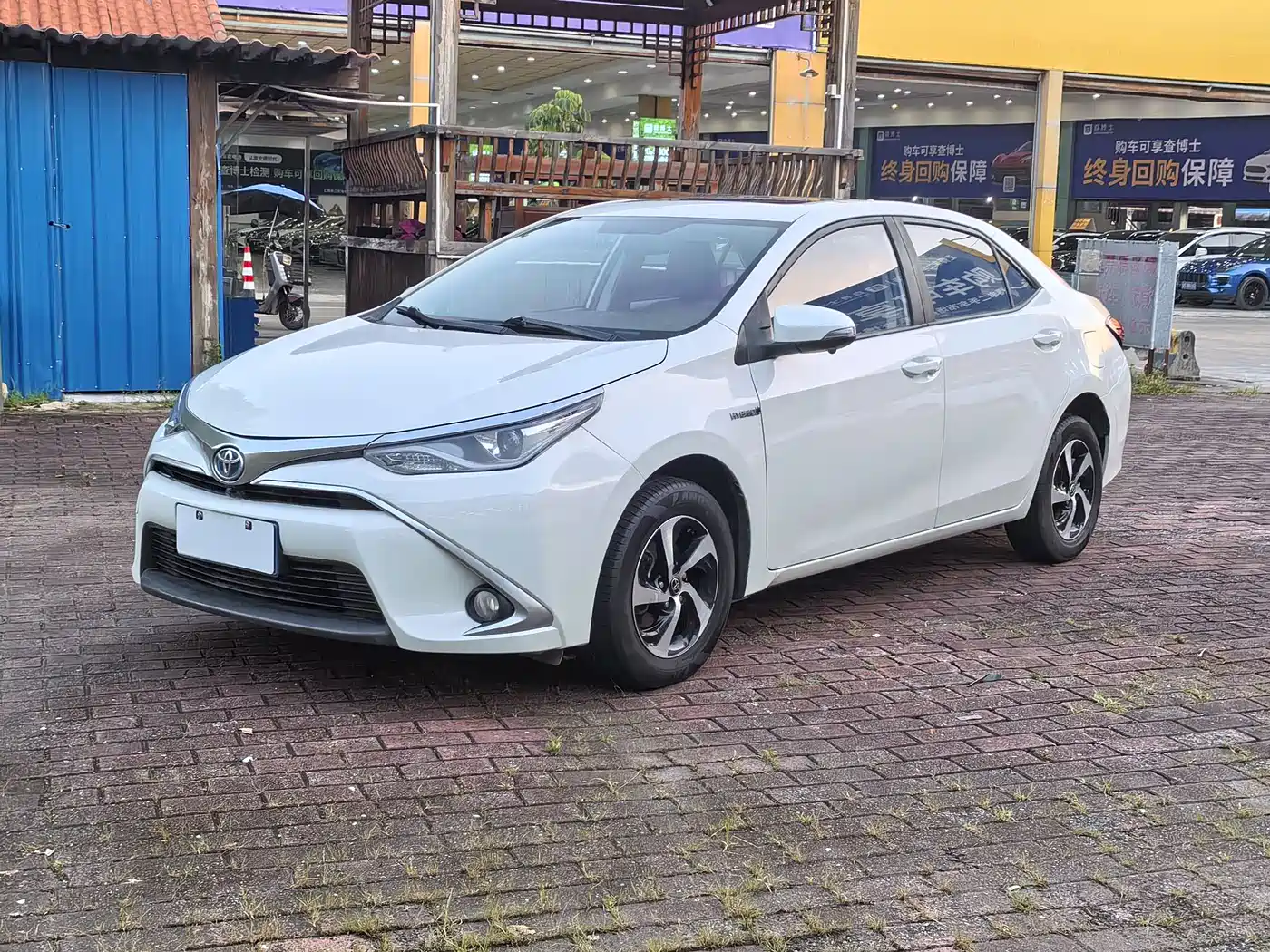 Toyota Levin 2017 Facelift Hybrid 1.8H GS E-CVT Elite Sunroof Edition China V