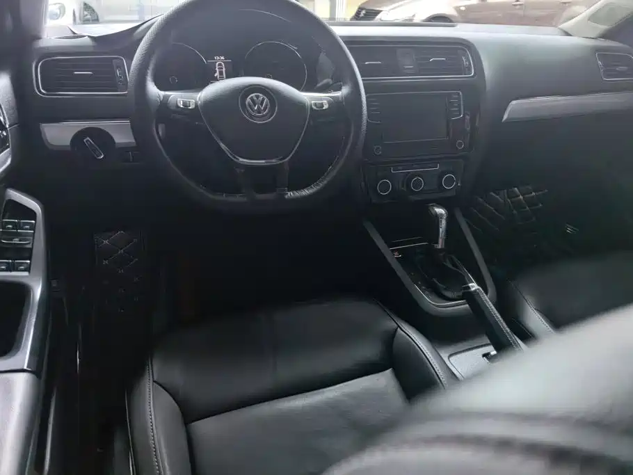 Volkswagen Sagitar 2018 280TSI DSG Comfort