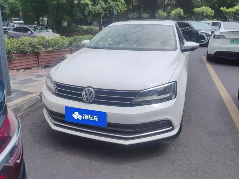 Volkswagen Sagitar 2018 180TSI DSG Premium Edition