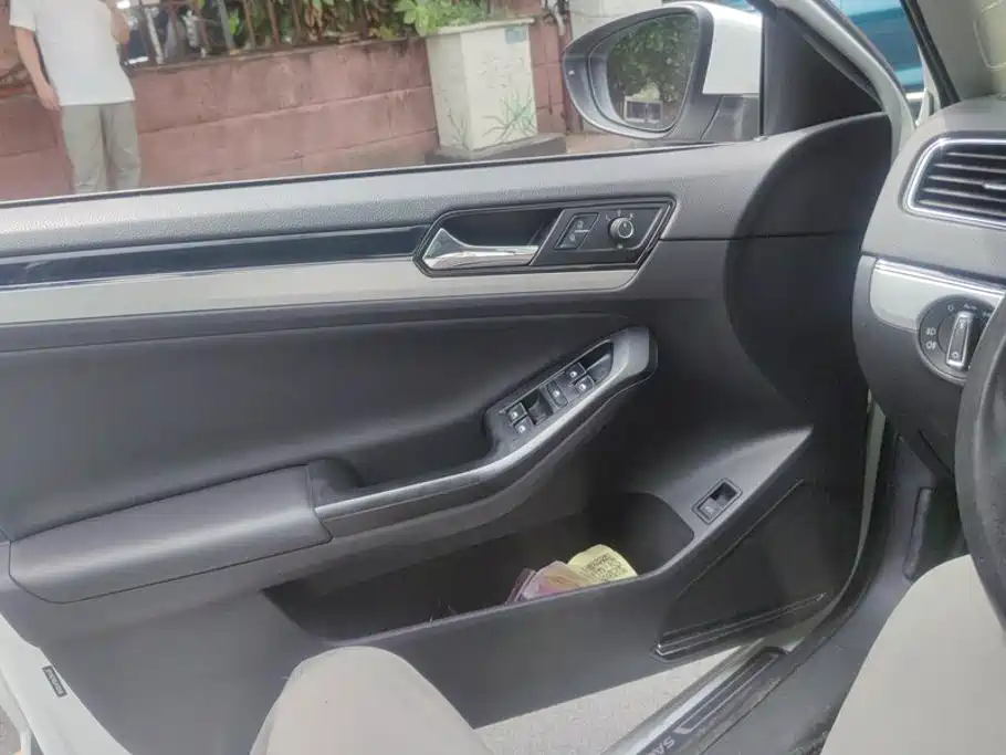 Volkswagen Sagitar 2018 180TSI DSG Premium Edition