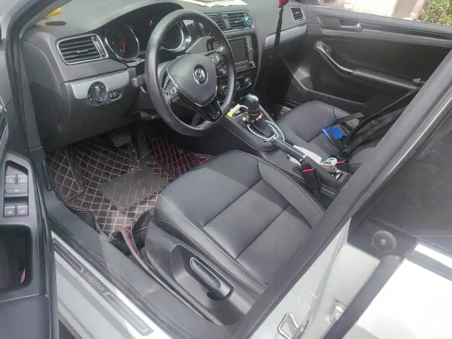 Volkswagen Sagitar 2018 180TSI DSG Premium Edition