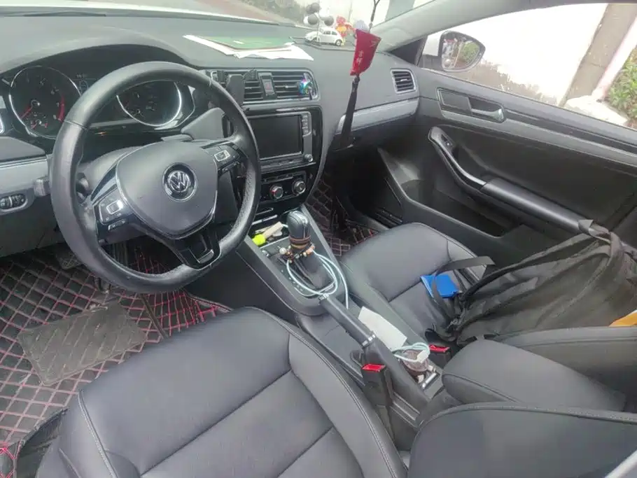 Volkswagen Sagitar 2018 180TSI DSG Premium Edition