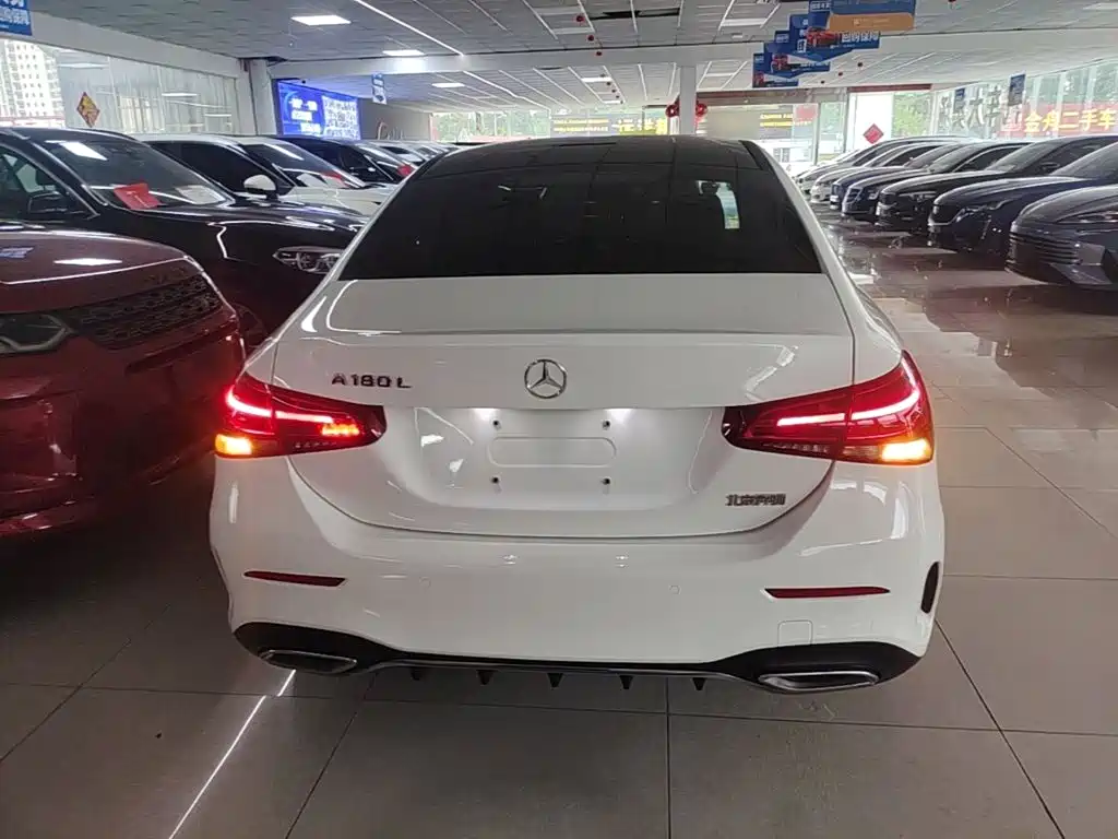 Mercedes-Benz Mercedes-Benz A-Class 2021 A 180 L Sports Sedan