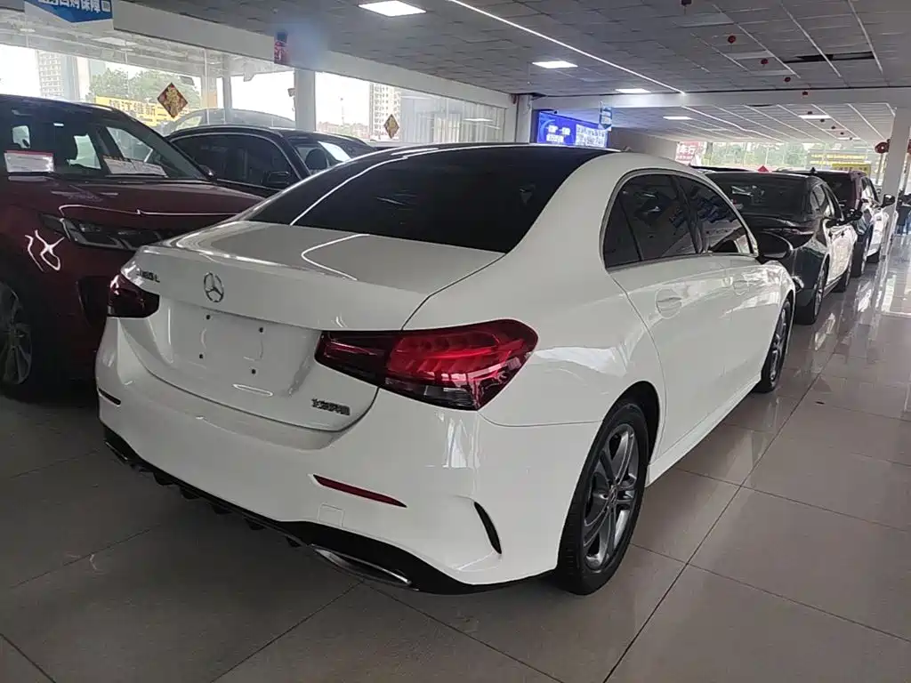 Mercedes-Benz Mercedes-Benz A-Class 2021 A 180 L Sports Sedan
