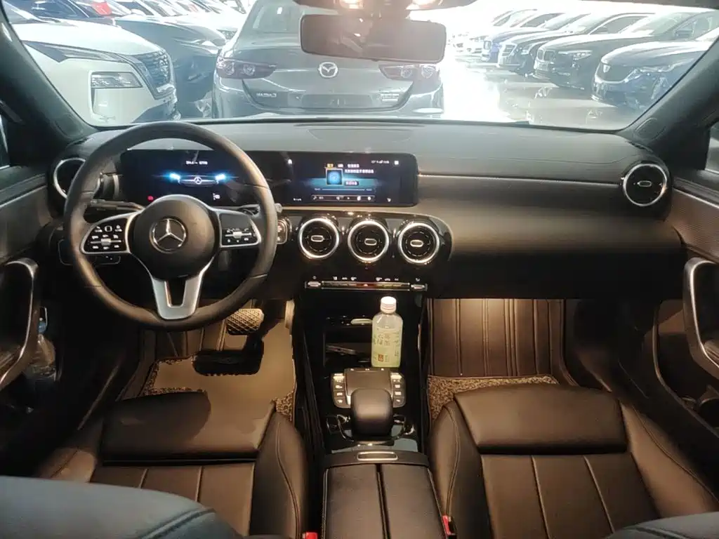 Mercedes-Benz Mercedes-Benz A-Class 2021 A 180 L Sports Sedan