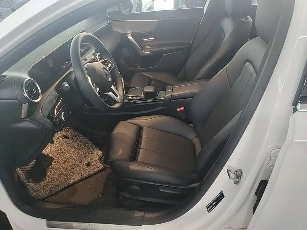 Mercedes-Benz Mercedes-Benz A-Class 2021 A 180 L Sports Sedan